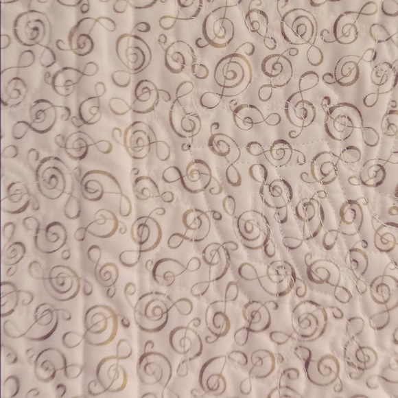 Handmade quilted music themed tapestry - Picture 4 of 4